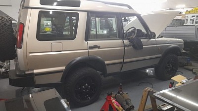 Land Rover Discovery 2 air suspension deleted with lift kit done